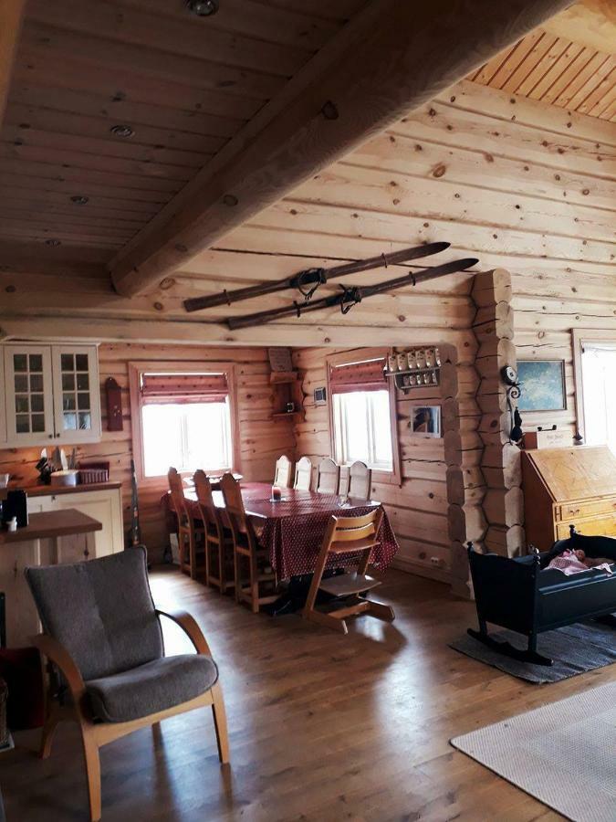 Blazerbu Four-Bedroom Chalet Myro Exteriér fotografie